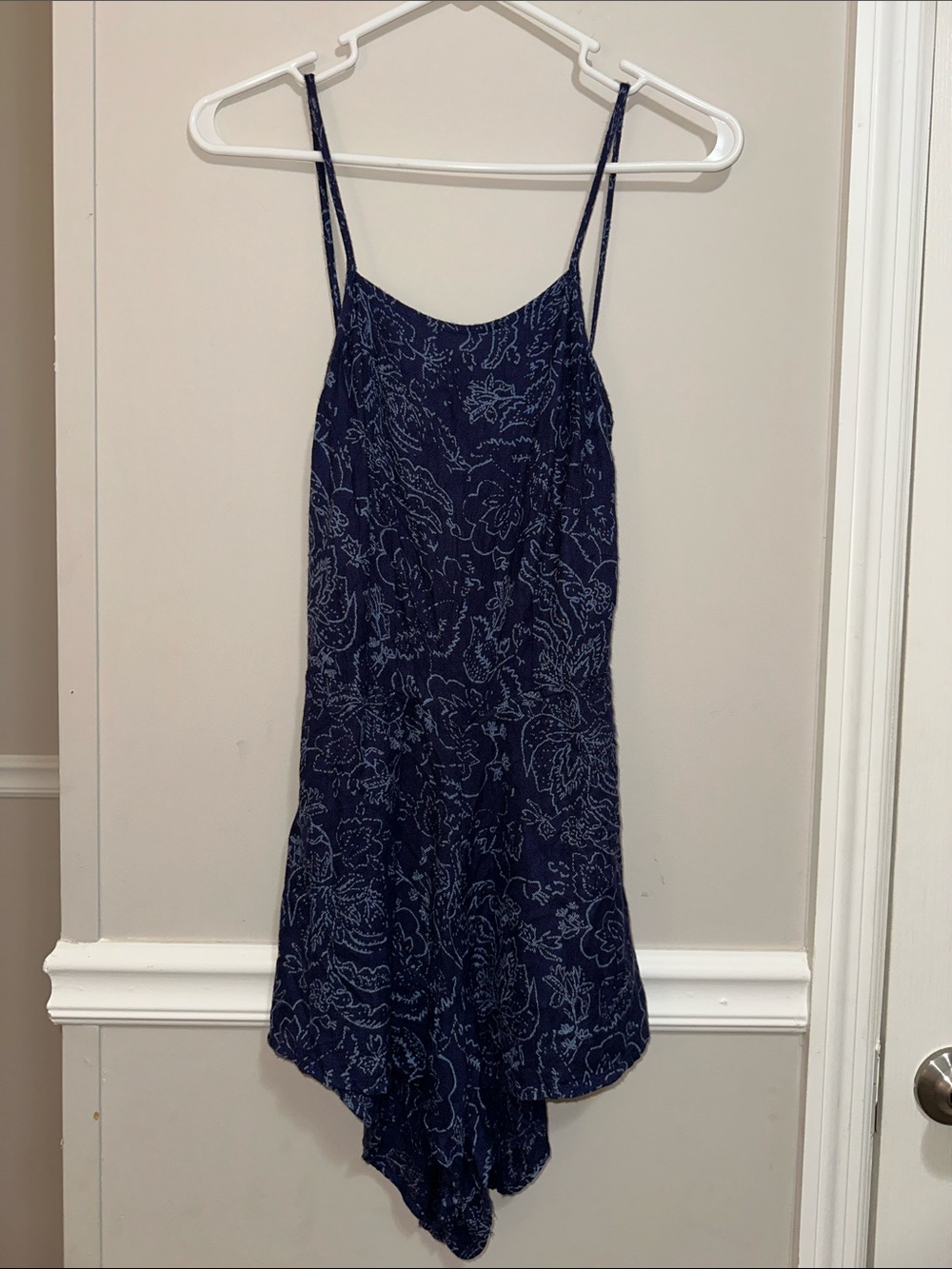 Billabong Navy Blue Floral Print Backless Romper Super Soft, Breezy in EUC